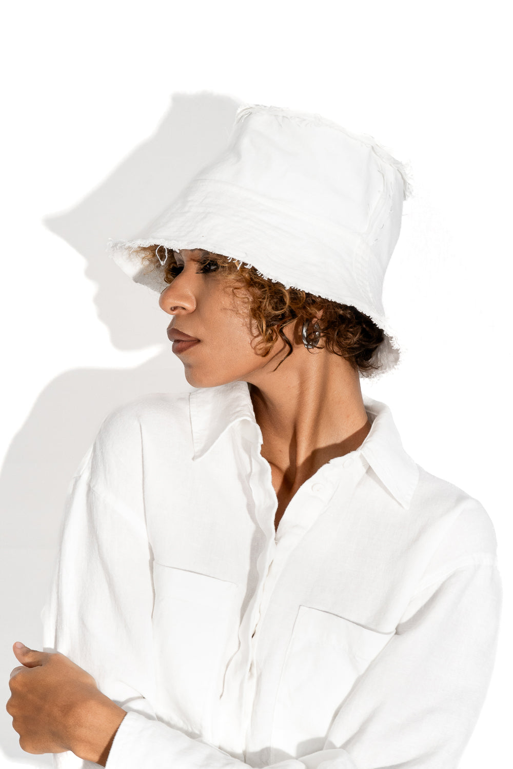 Layered&nbsp;white bucket hat