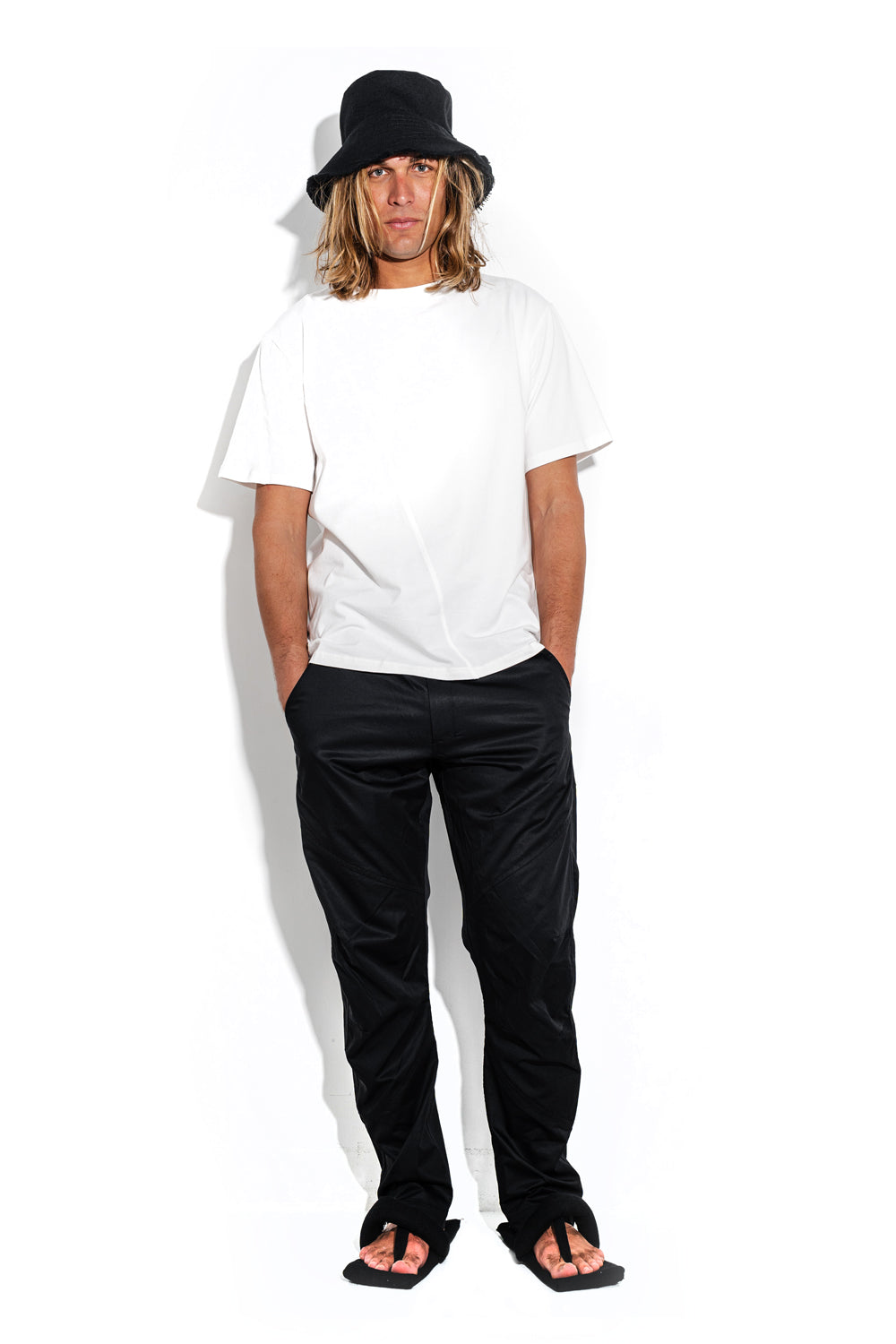 White T-shirt with a geometric&nbsp;seam