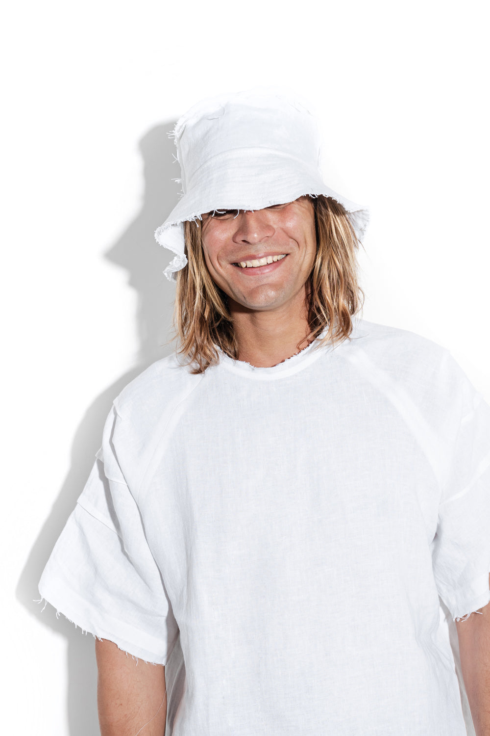 Layered&nbsp;white bucket hat