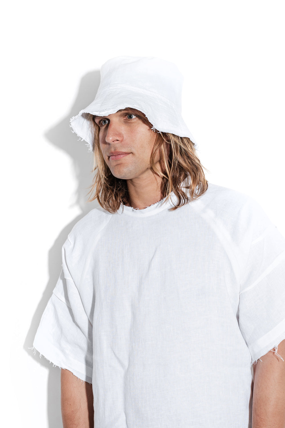 Layered&nbsp;white bucket hat