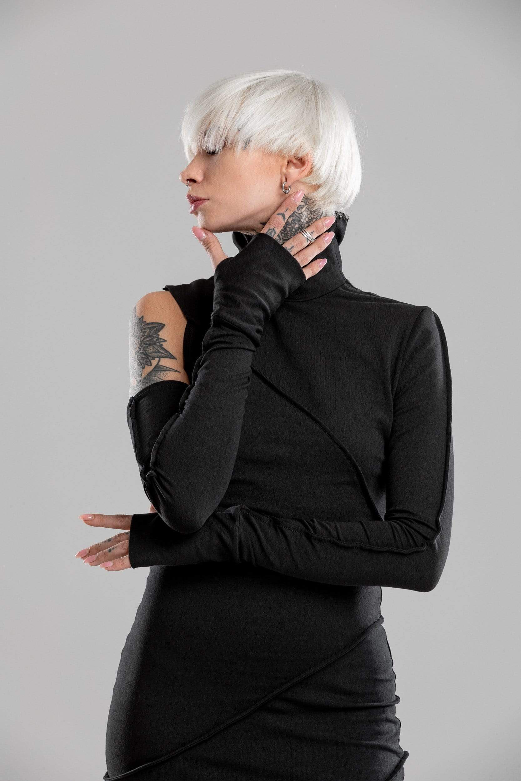 MDNT45 Minimalistic black dress